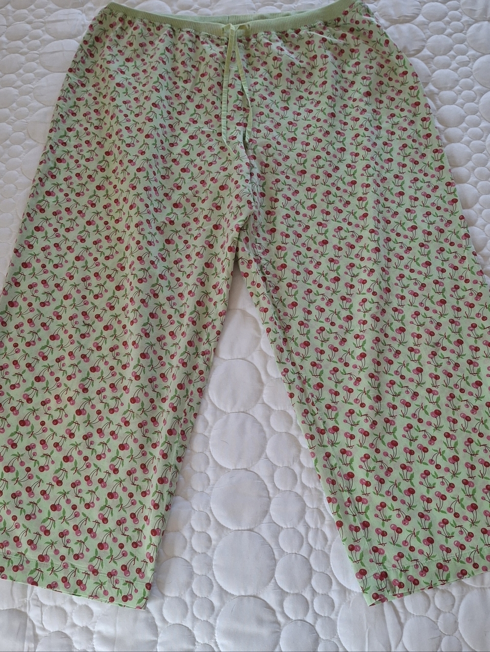 Victoria's Secret Soft Grn Pnk & Red Cherry-Print Cotton Pajama Capri Pants Sz S